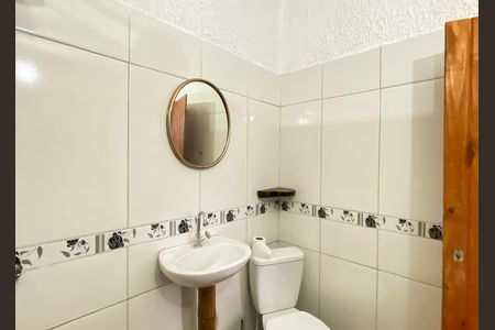 Casa para alugar com 72m², 2 quartos e sem vagaBanheiro