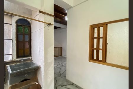 Casa para alugar com 72m², 2 quartos e sem vagaÁrea de Serviço