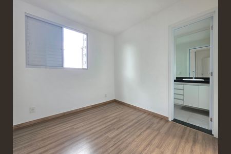 Apartamento à venda com 55m², 2 quartos e 2 vagas Apartamento à venda com 55m², 2 quartos e 2 vagasQuarto Suíte