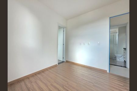 Apartamento à venda com 55m², 2 quartos e 2 vagas Apartamento à venda com 55m², 2 quartos e 2 vagasQuarto Suíte