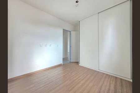 Apartamento à venda com 55m², 2 quartos e 2 vagas Apartamento à venda com 55m², 2 quartos e 2 vagasQuarto Suíte