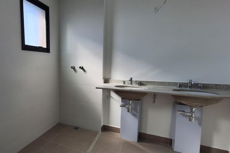 Apartamento à venda com 109m², 2 quartos e 3 vagas Apartamento à venda com 109m², 2 quartos e 3 vagasBanheiro da Suíte 1