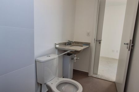 Apartamento à venda com 109m², 2 quartos e 3 vagas Apartamento à venda com 109m², 2 quartos e 3 vagasBanheiro da Suíte 2