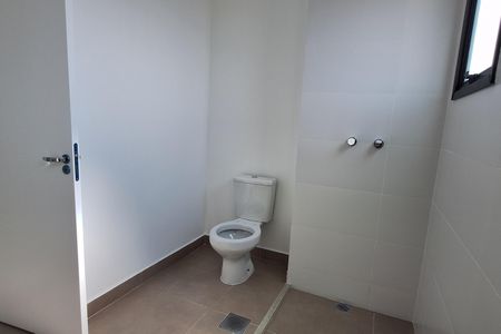 Apartamento à venda com 109m², 2 quartos e 3 vagas Apartamento à venda com 109m², 2 quartos e 3 vagasBanheiro da Suíte 1