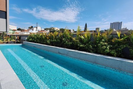 Apartamento à venda com 109m², 2 quartos e 3 vagas Apartamento à venda com 109m², 2 quartos e 3 vagasÁrea comum - Piscina