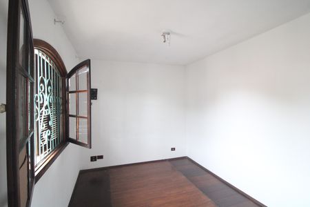 Casa à venda com 140m², 3 quartos e 3 vagasSuíte