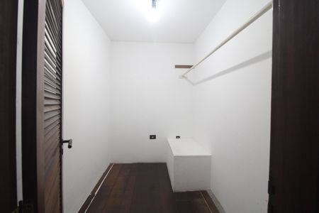 Casa à venda com 140m², 3 quartos e 3 vagasCloset da suíte