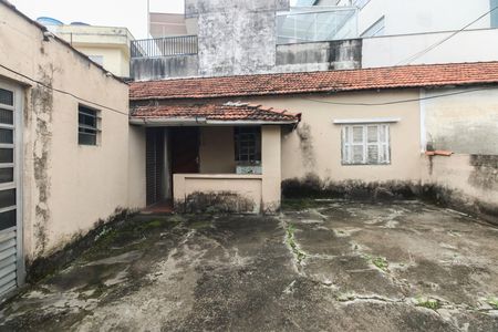 Casa à venda com 567m², 2 quartos e 3 vagas Casa à venda com 567m², 2 quartos e 3 vagasQuintal - Terreno