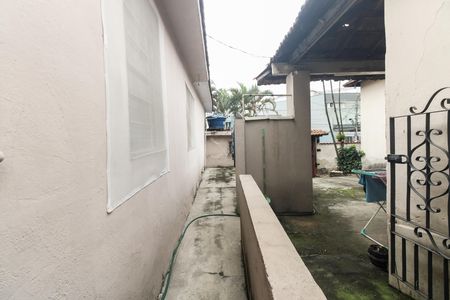 Casa à venda com 567m², 2 quartos e 3 vagas Casa à venda com 567m², 2 quartos e 3 vagasQuintal - Terreno