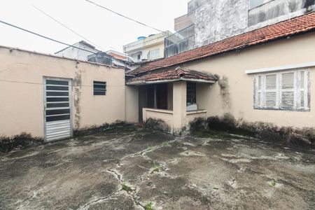 Casa à venda com 567m², 2 quartos e 3 vagas Casa à venda com 567m², 2 quartos e 3 vagasQuintal - Terreno