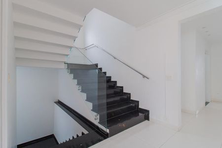 Casa de Condomínio para alugar com 4 quartos, 1000m² em Vila Emilio, Mauá