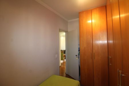 Apartamento à venda com 74m², 3 quartos e 3 vagasQuarto 2