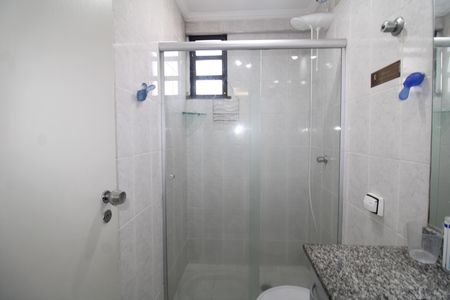 Apartamento à venda com 74m², 3 quartos e 3 vagasBanheiro 2