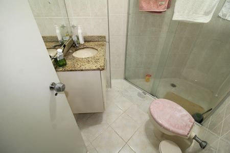 Apartamento à venda com 74m², 3 quartos e 3 vagasBanheiro