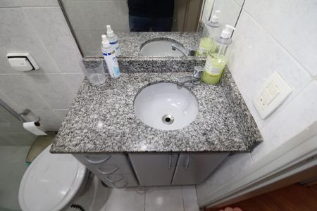 Apartamento à venda com 74m², 3 quartos e 3 vagasBanheiro 2