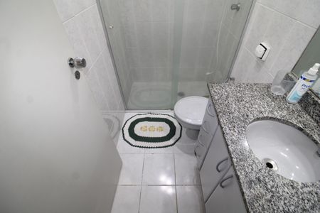 Apartamento à venda com 74m², 3 quartos e 3 vagasBanheiro 2