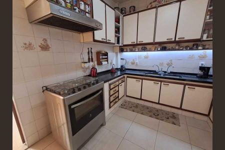 Apartamento à venda com 206m², 4 quartos e 1 vaga