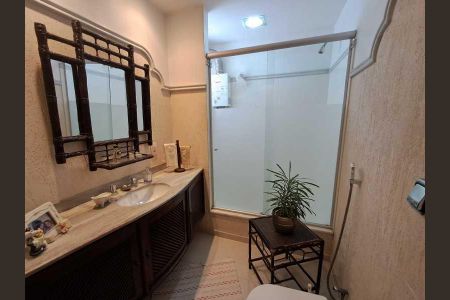 Apartamento à venda com 206m², 4 quartos e 1 vaga