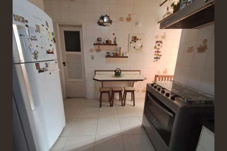 Apartamento à venda com 206m², 4 quartos e 1 vaga