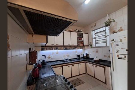 Apartamento à venda com 206m², 4 quartos e 1 vaga
