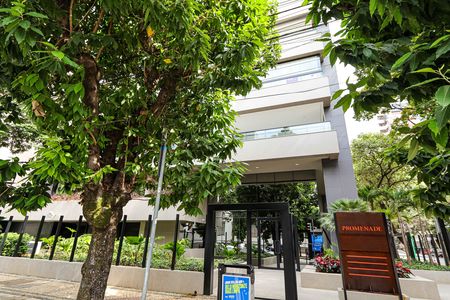 Apartamento à venda com 182m², 4 quartos e 4 vagasFachada e portaria