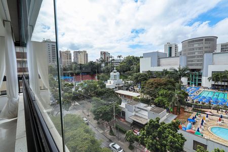 Apartamento à venda com 182m², 4 quartos e 4 vagasVista da Sala