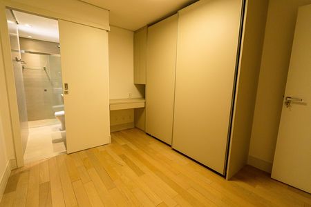Apartamento à venda com 182m², 4 quartos e 4 vagasSuíte 1