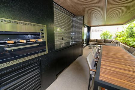 Apartamento à venda com 182m², 4 quartos e 4 vagasÁrea comum - Churrasqueira