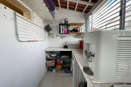 Casa à venda com 93m², 3 quartos e 1 vaga