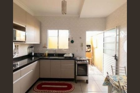 Casa à venda com 2 quartos, 100m² em Vila Ré, São Paulo