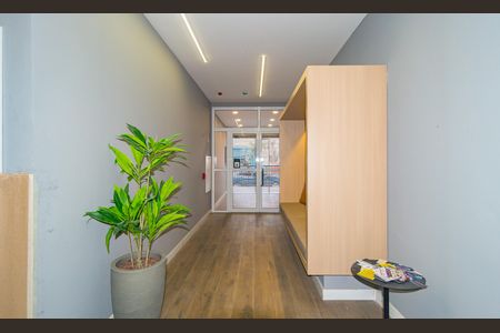 Studio à venda com 28m², 1 quarto e sem vaga Studio à venda com 28m², 1 quarto e sem vagaHall social