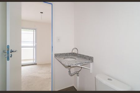 Banheiro de kitnet/studio para alugar com 1 quarto, 28m² em Mooca, São Paulo