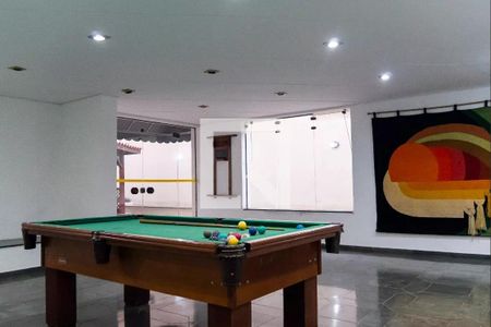 Apartamento à venda com 105m², 3 quartos e 2 vagas Apartamento à venda com 105m², 3 quartos e 2 vagasÁrea comum - Sala de jogos