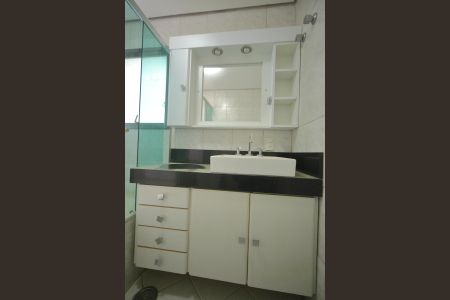 Apartamento à venda com 105m², 3 quartos e 2 vagasBanheiro da Suíte 