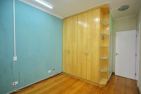 Apartamento à venda com 105m², 3 quartos e 2 vagasQuarto 2 