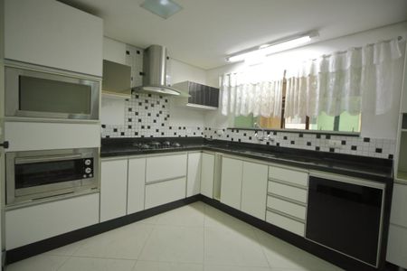 Apartamento à venda com 105m², 3 quartos e 2 vagasCozinha 
