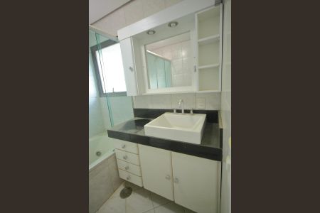 Apartamento à venda com 105m², 3 quartos e 2 vagasBanheiro da Suíte 