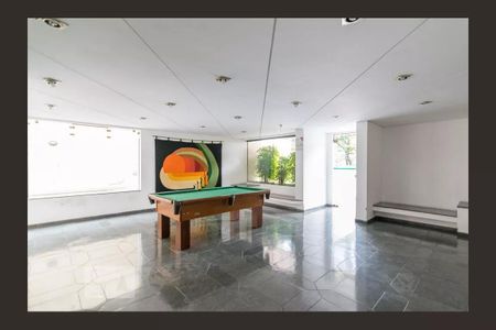 Apartamento à venda com 105m², 3 quartos e 2 vagas Apartamento à venda com 105m², 3 quartos e 2 vagasÁrea comum - Sala de jogos
