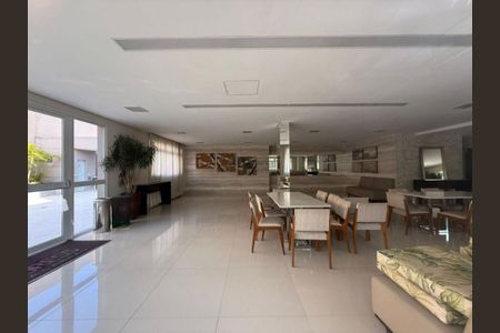 Apartamento à venda com 98m², 2 quartos e 3 vagas