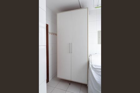 Apartamento para alugar com 100m², 3 quartos e 2 vagas Apartamento para alugar com 100m², 3 quartos e 2 vagasÁrea de serviço