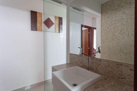Apartamento para alugar com 100m², 3 quartos e 2 vagas Apartamento para alugar com 100m², 3 quartos e 2 vagasBanheiro social