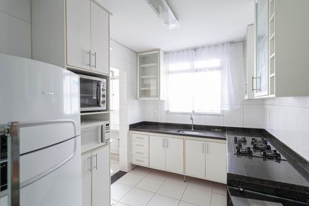 Apartamento para alugar com 100m², 3 quartos e 2 vagas Apartamento para alugar com 100m², 3 quartos e 2 vagasCozinha
