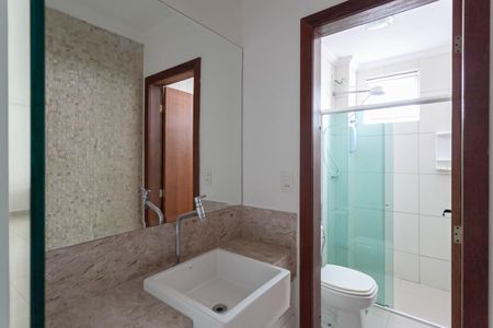 Apartamento para alugar com 100m², 3 quartos e 2 vagas Apartamento para alugar com 100m², 3 quartos e 2 vagasBanheiro social