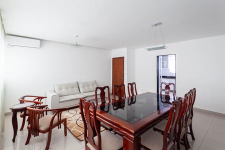 Apartamento para alugar com 100m², 3 quartos e 2 vagas Apartamento para alugar com 100m², 3 quartos e 2 vagasSala