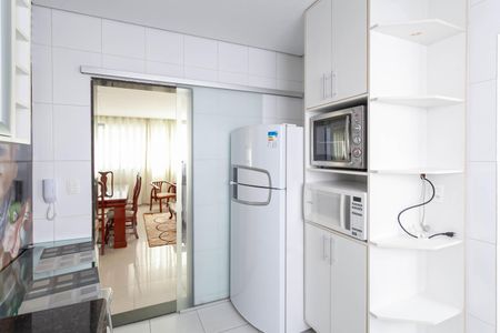 Apartamento para alugar com 100m², 3 quartos e 2 vagas Apartamento para alugar com 100m², 3 quartos e 2 vagasCozinha