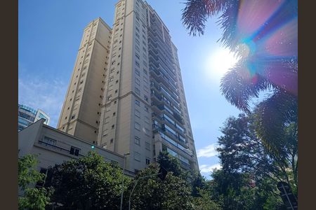 Apartamento à venda com 139m², 3 quartos e 3 vagas Apartamento à venda com 139m², 3 quartos e 3 vagasFachada