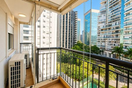 Apartamento à venda com 139m², 3 quartos e 3 vagas Apartamento à venda com 139m², 3 quartos e 3 vagasVaranda