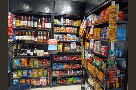 Apartamento à venda com 139m², 3 quartos e 3 vagas Apartamento à venda com 139m², 3 quartos e 3 vagasMini Mercado