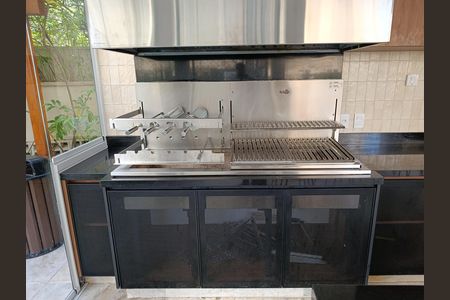 Apartamento à venda com 139m², 3 quartos e 3 vagas Apartamento à venda com 139m², 3 quartos e 3 vagasChurrasqueira
