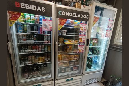 Apartamento à venda com 139m², 3 quartos e 3 vagas Apartamento à venda com 139m², 3 quartos e 3 vagasMini Mercado